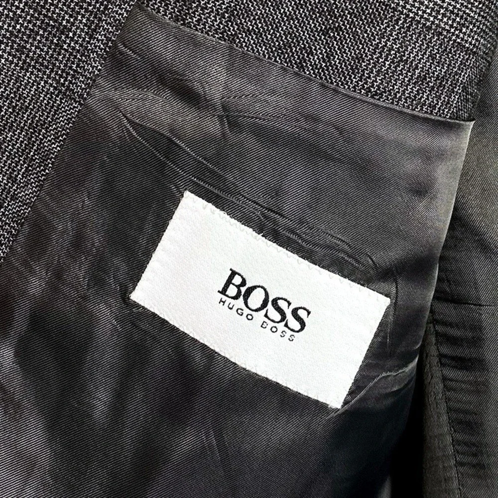 Hugo Boss 44L Long Blazer Gray Check Sport Coat Designer 100% Wool Suit Jacket